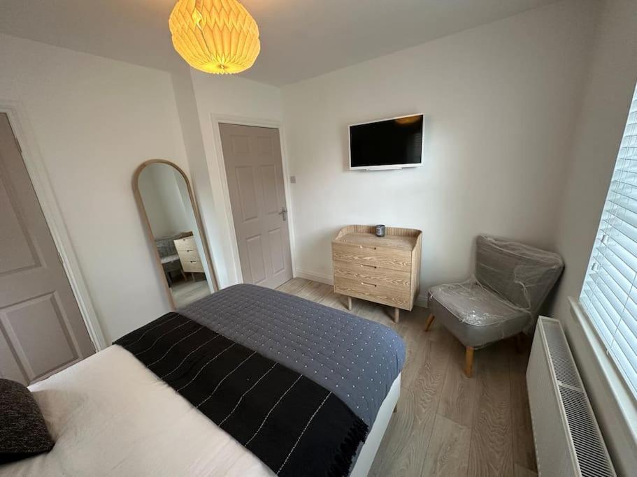 Premium Executive Apartment In Дънфърмлин Екстериор снимка