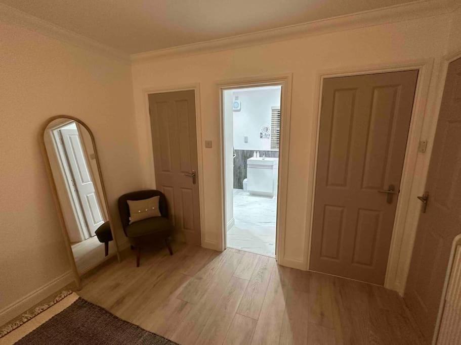 Premium Executive Apartment In Дънфърмлин Екстериор снимка